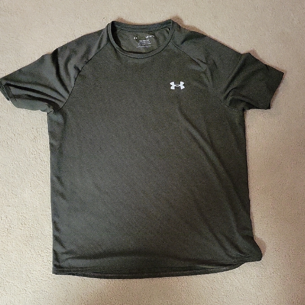 Under Armour Men's Dark Green Short Sleeve Tee